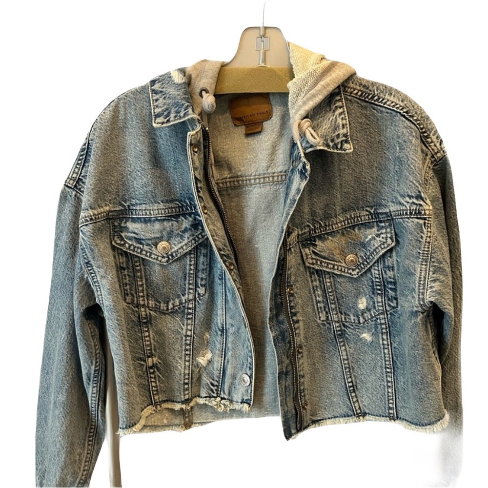NWOT American Eagle Jean Jacket w/Hoodie. Size XS